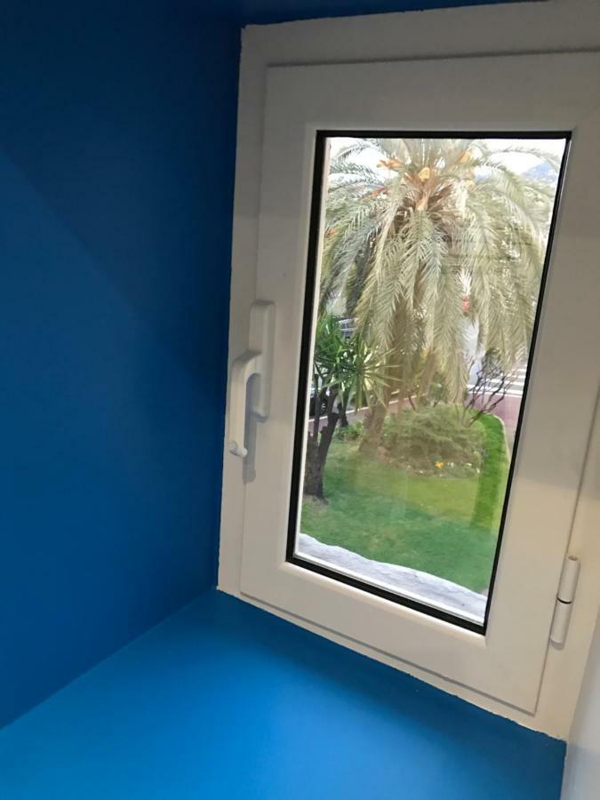 Le Petit Bateau Apartamento Menton Exterior foto