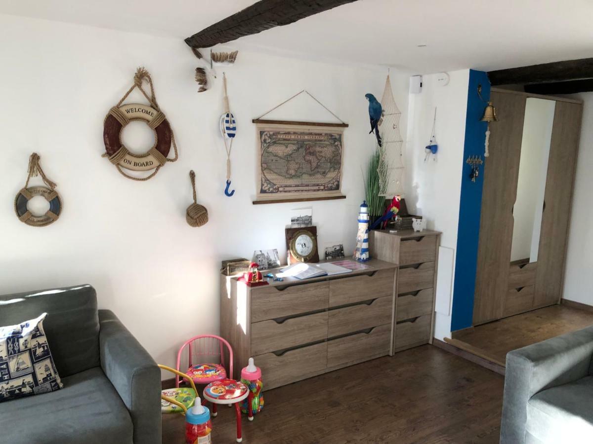Le Petit Bateau Apartamento Menton Exterior foto